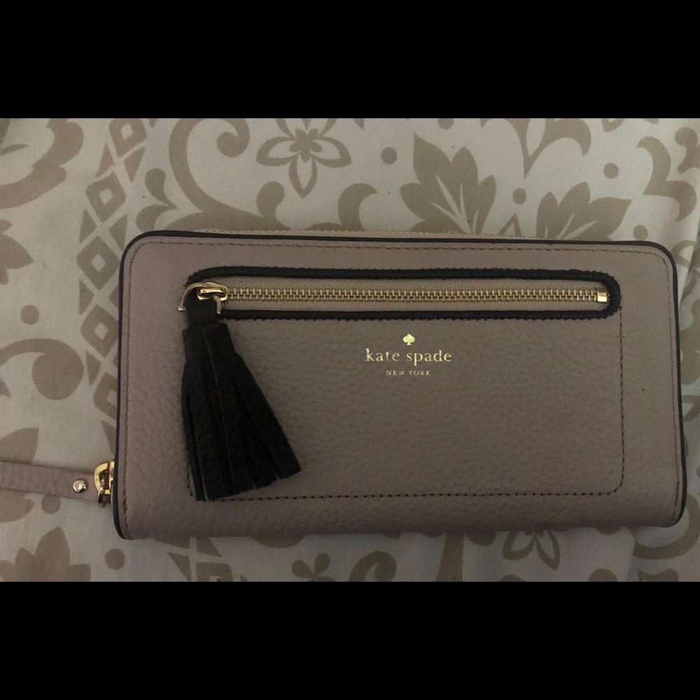 Kate spade wallet ♠️